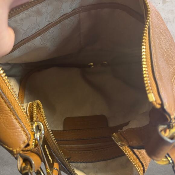 Michael Kors Rhea Hobo/Messenger Leather Bag and ID Card Holder - Picture 8 of 10
